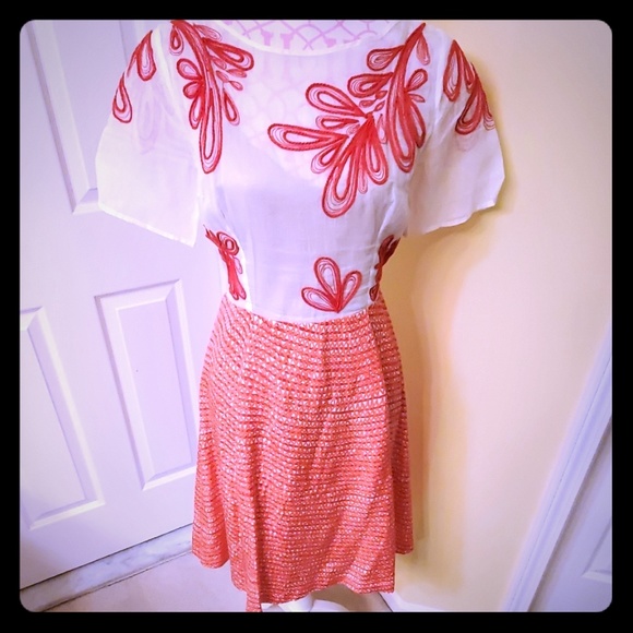 Anthropologie Dresses & Skirts - Anthro by Tracy Reece NY cream coral dress sz 6